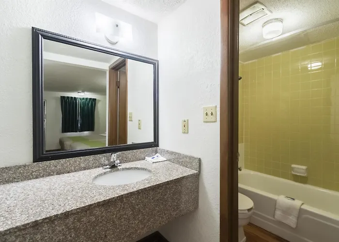Hotel 6-mattoon, Il 2*