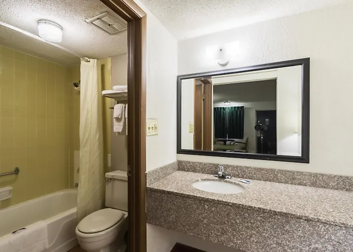 Hotel 6-mattoon, Il 2*